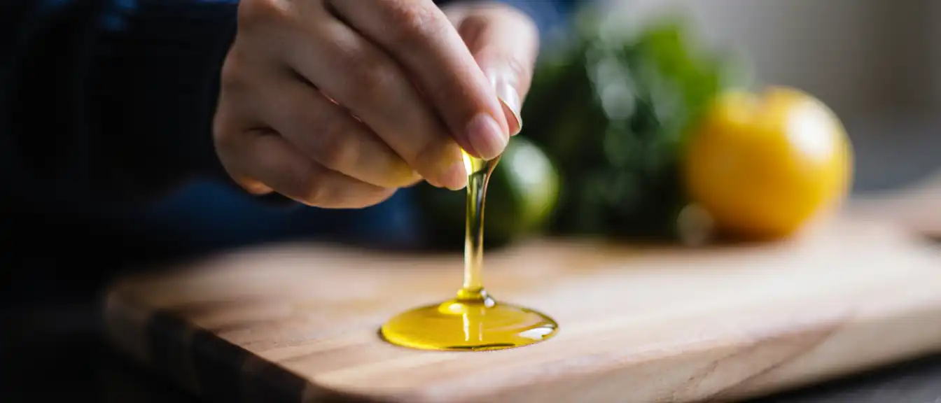 Диетолог предупредила о серьезных рисках для здоровья при полном исключении жиров из рациона