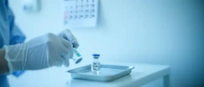Геннадий Онищенко выступил за включение вакцины против ВПЧ в программу бесплатной иммунизации в России